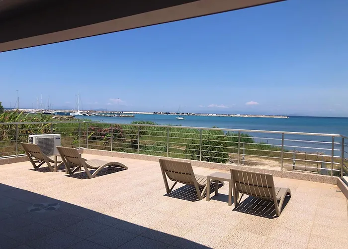 TSABAS BEACH SIDE APARTMENTS ΤΣΑΜΠΑΣ Παραλιακά διαμερίσματα 3 Διαμέρισμα